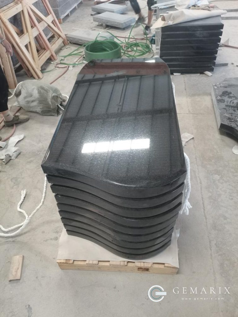 Black Granite Headstone Scallop Base